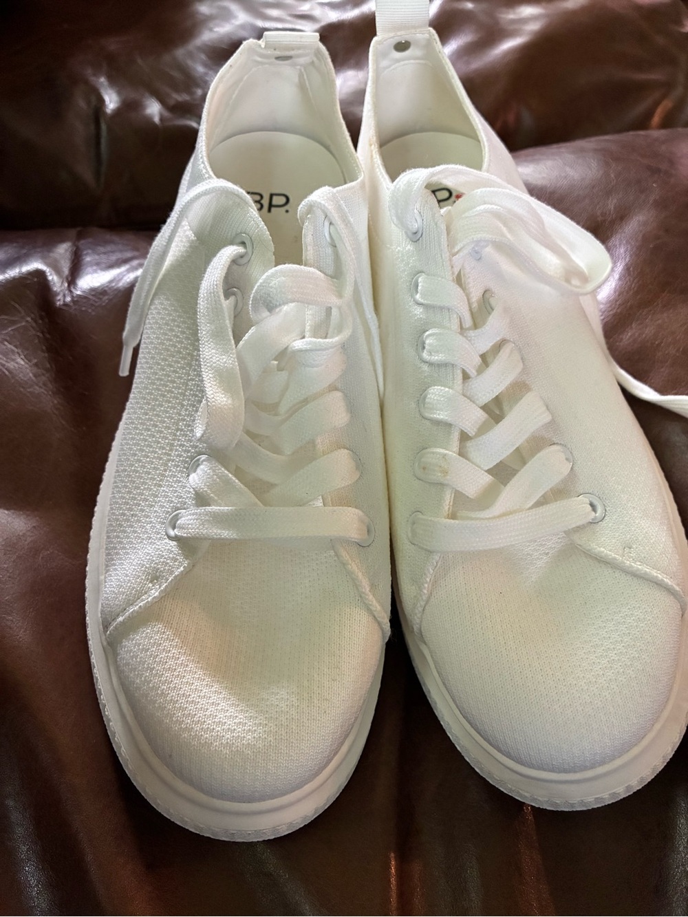 BP White Low-Top Canvas Sneakers with Lace-Up Closure